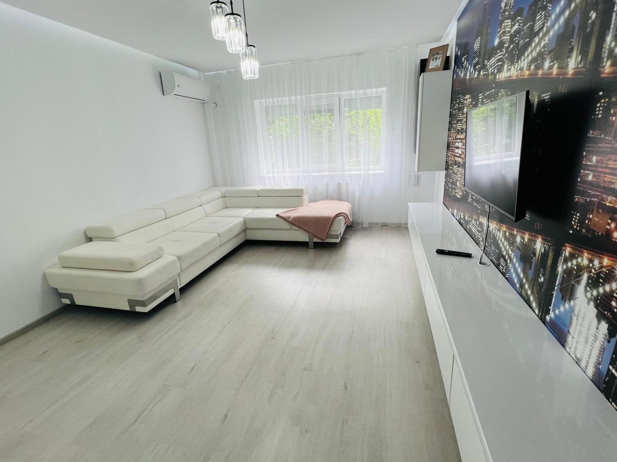 The White Pearl Apartment Oradea Exterior photo